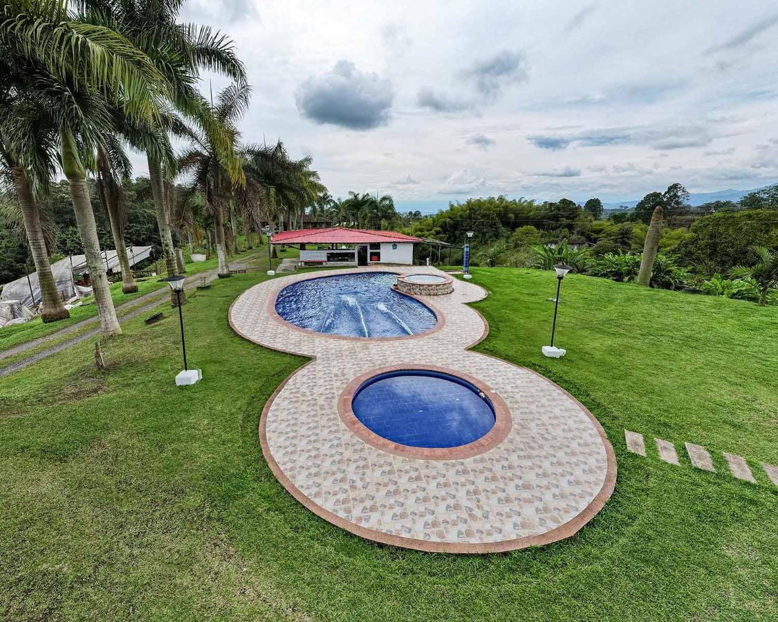 Hotel Rancho Chihuahua Filandia Exterior foto