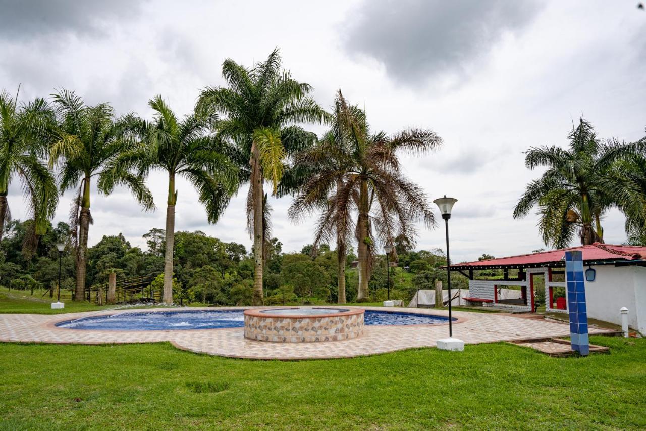 Hotel Rancho Chihuahua Filandia Exterior foto